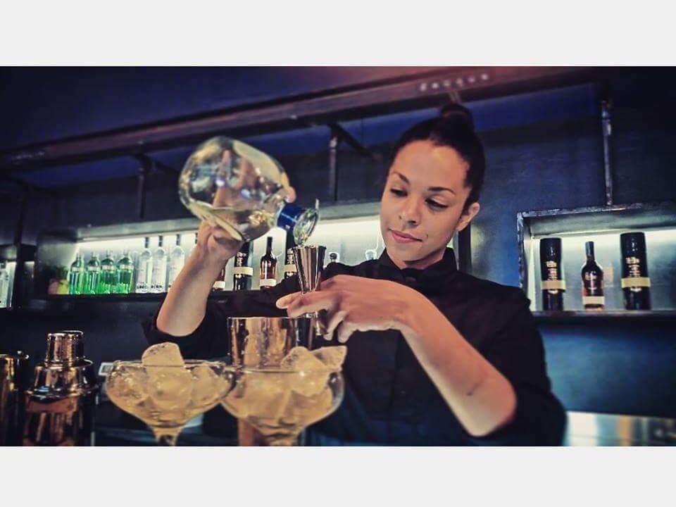 lavoro barmaid barlady